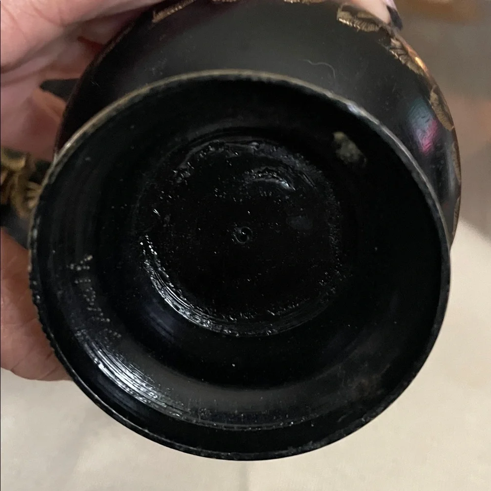 Vintage age etched brass Elegant Black and Gold Vase Set - Picture 4 of 7
